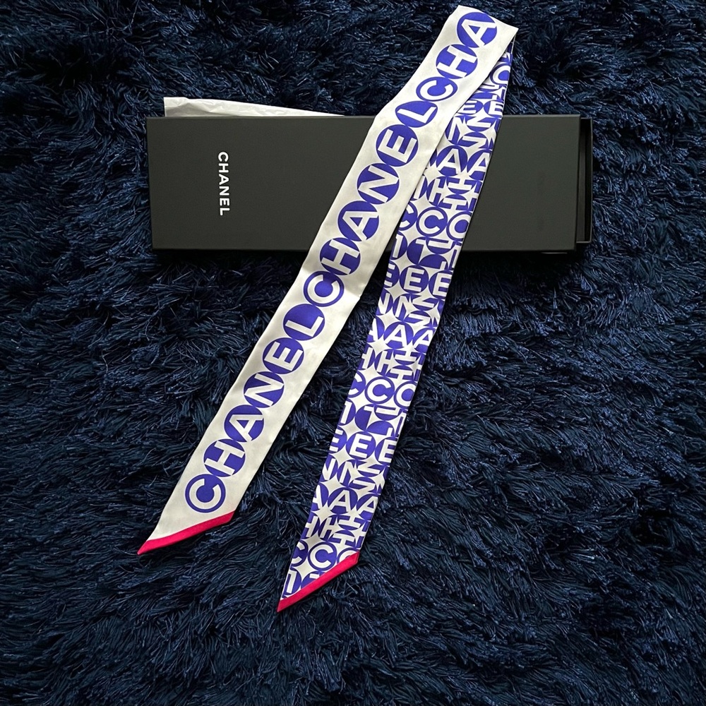 NEW CHANEL Blue, White, and Pink Silk Chanel Logo Twilly Scarf (New in Box) - Picture 3 of 9